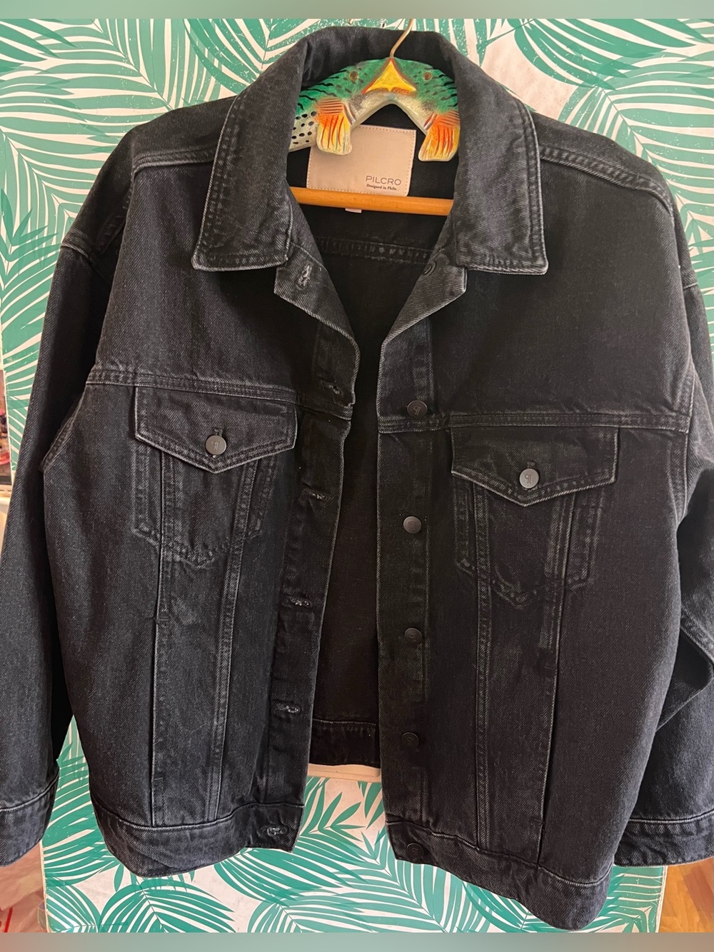 Pilcro Anthropologie boyfriend Black Washed Denim Trucker Jacket Sz S